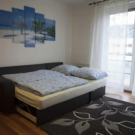 Апартаменты Spacious Flat Прага